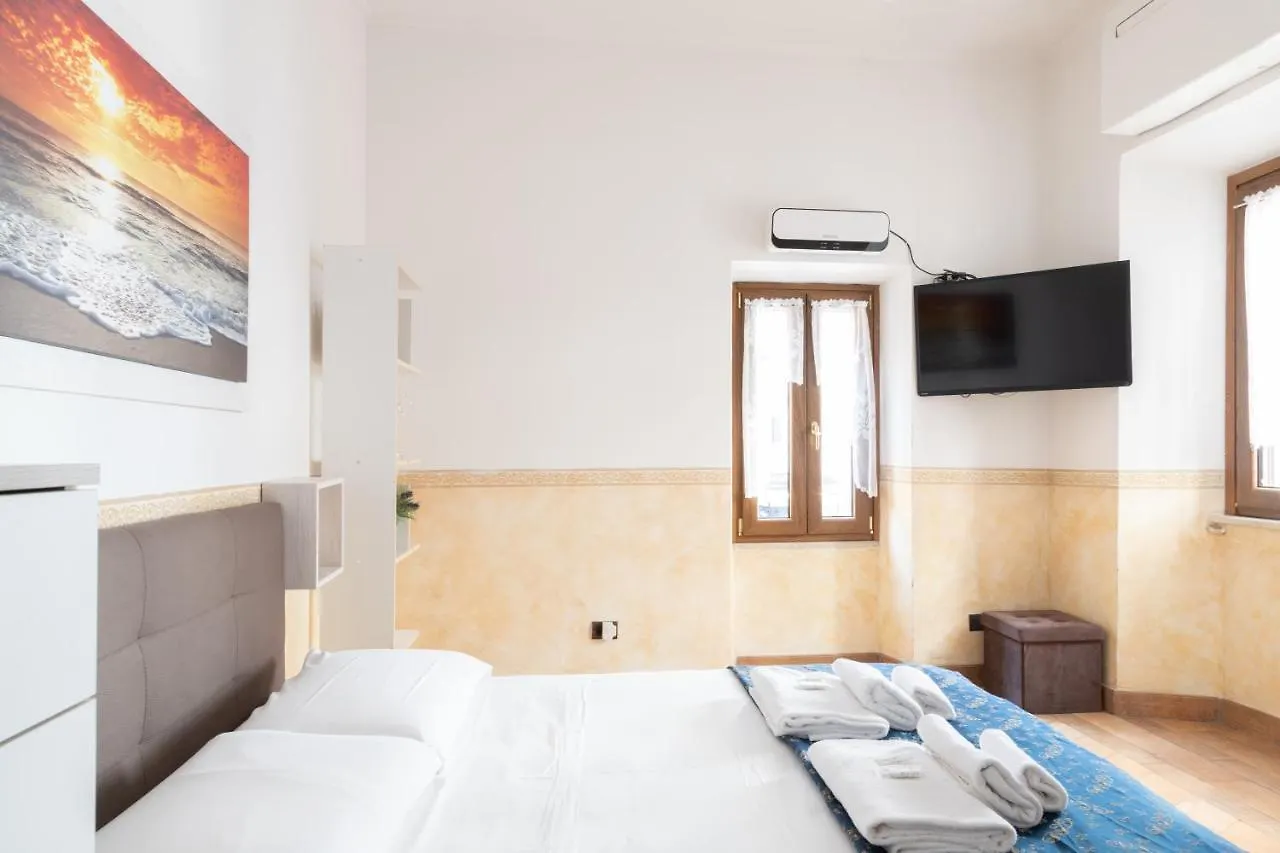 Elegant & Quiet Apartment Next To Colosseo Roma Italia